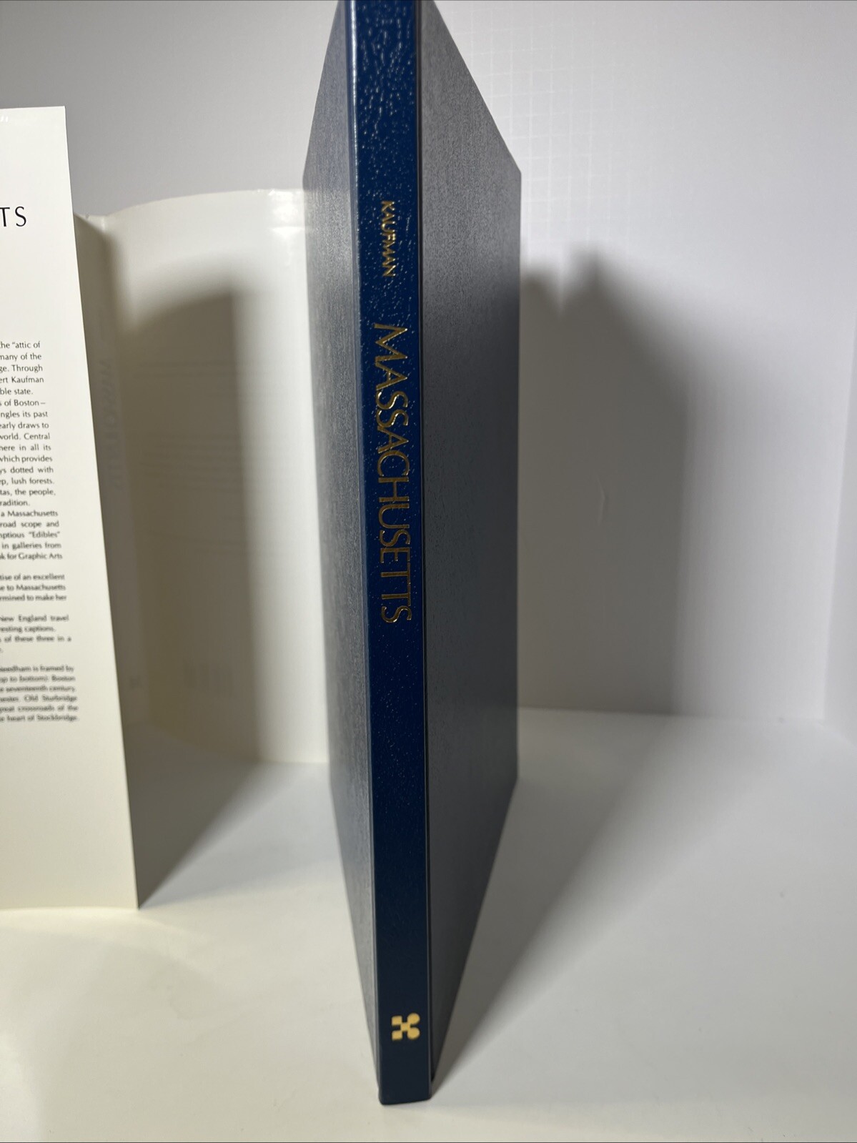 Massachusetts – Hardcover By Hale, Robert – GOOD
