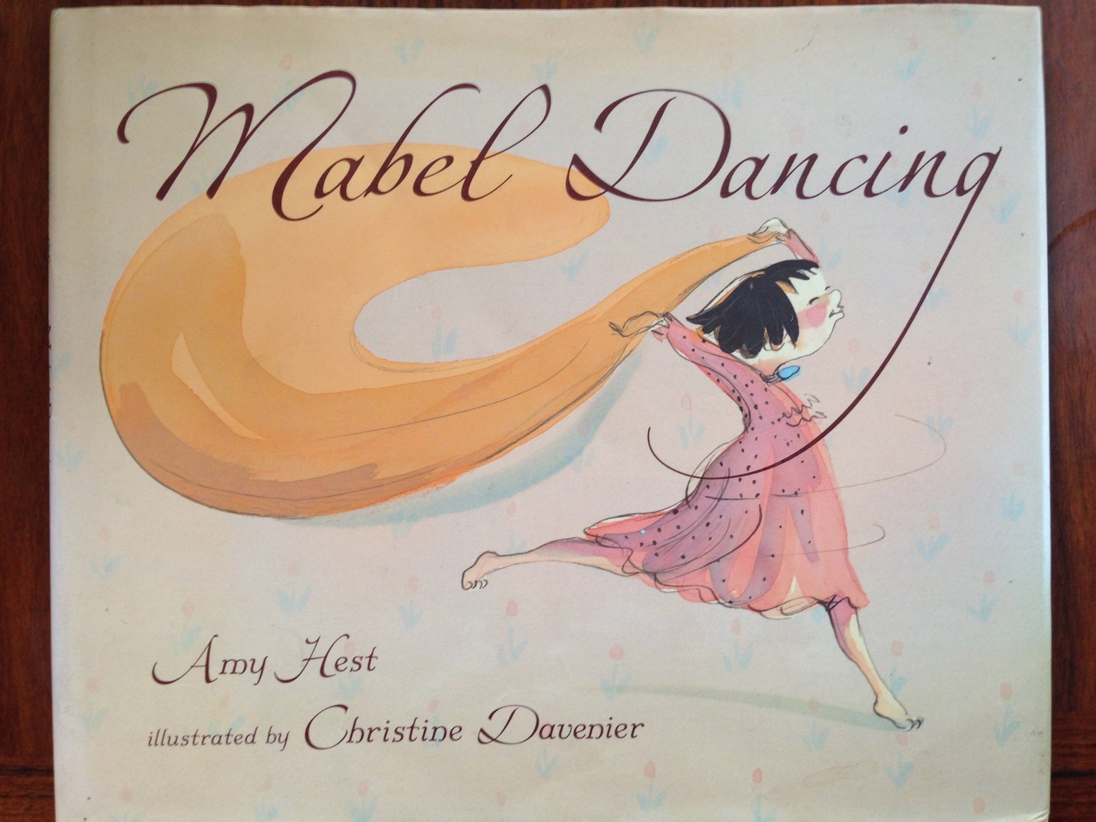Mabel Dancing – Hest, Amy – Acceptable – See condition notes
