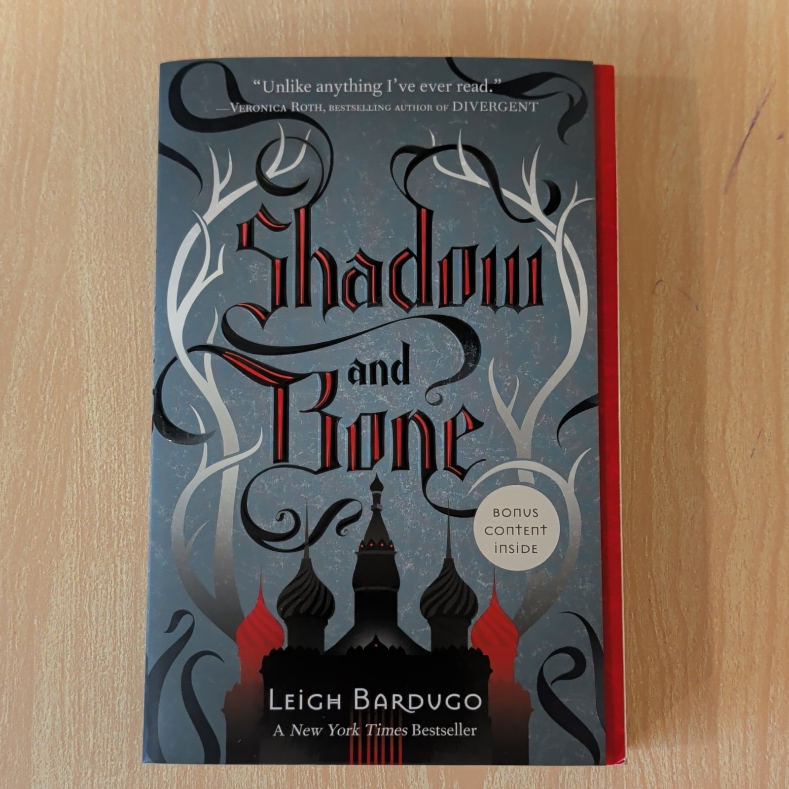 Square Fish Shadow and Bone Bardugo Paperback Bonus Content Grisha Trilogy