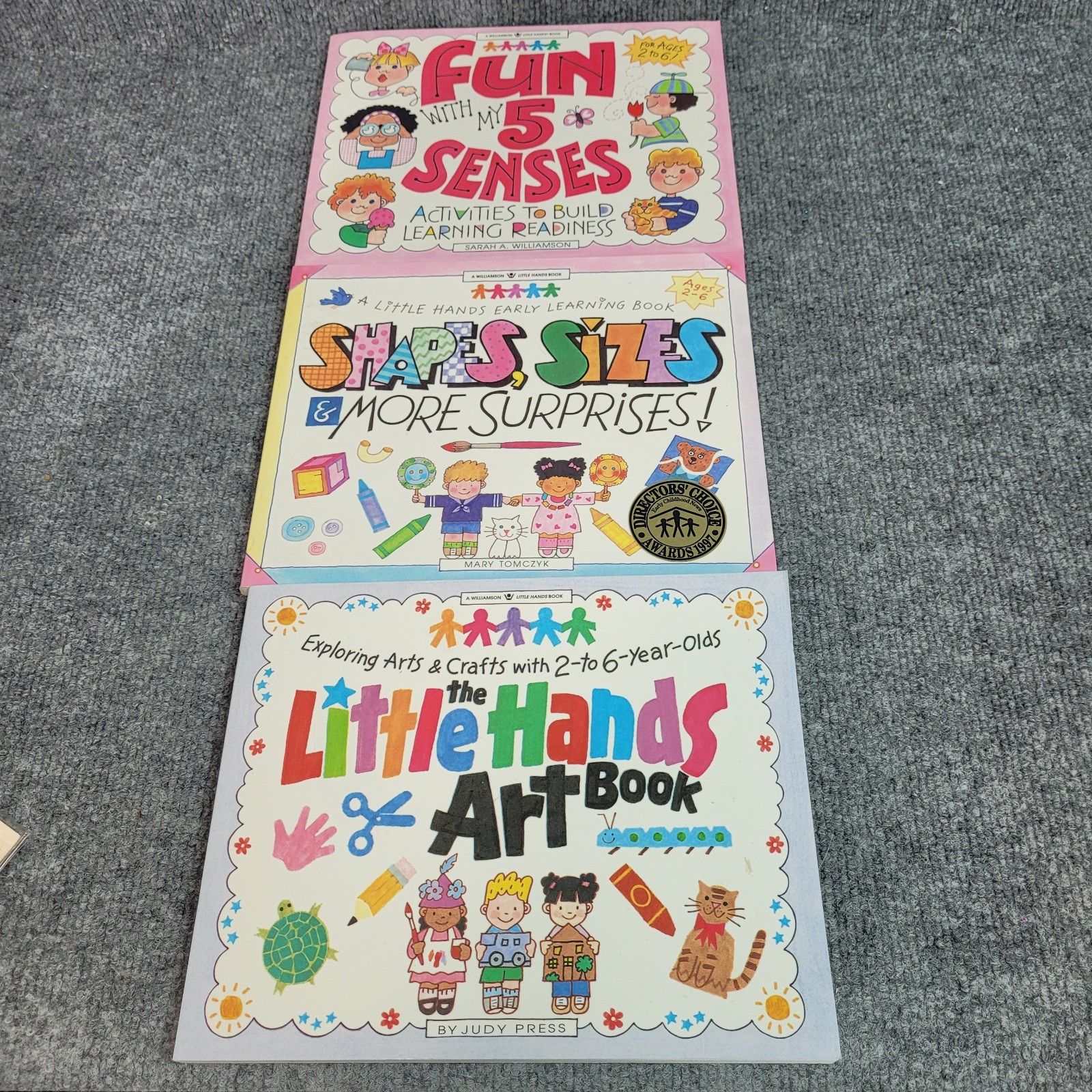 A Williamson Little Hand Books – Set of 3, Shapes/Sizes, Art, Fun with 5 Senses
