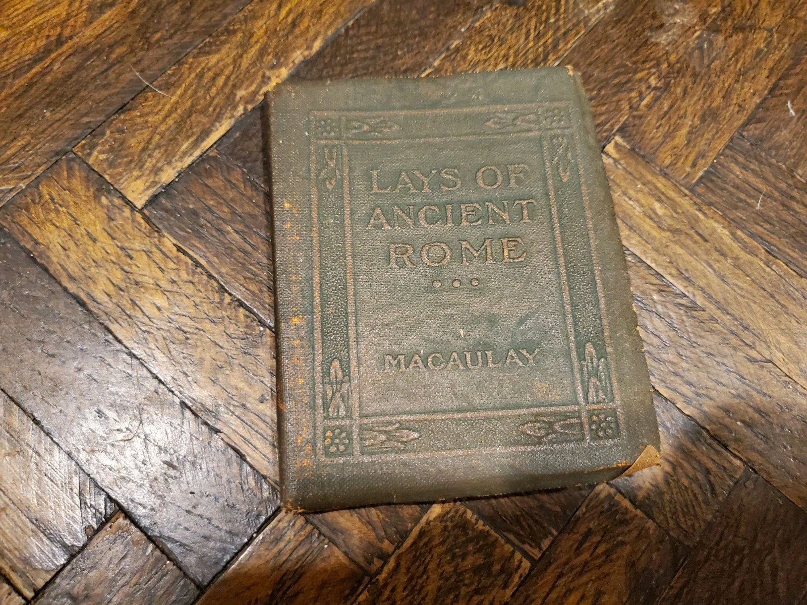 Antq Little Leather Library, Redcroft Ed. of “Lays of Ancient Rome” by Macaulay