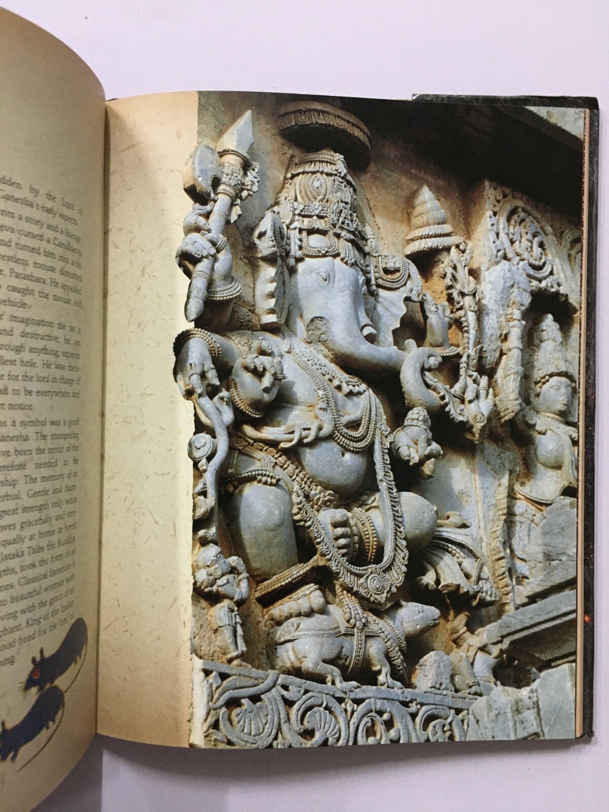 Lal, Lakshmi: Ganesha. Beyond The Form. Bombay, 1991. 101 Pages. Illus Hb
