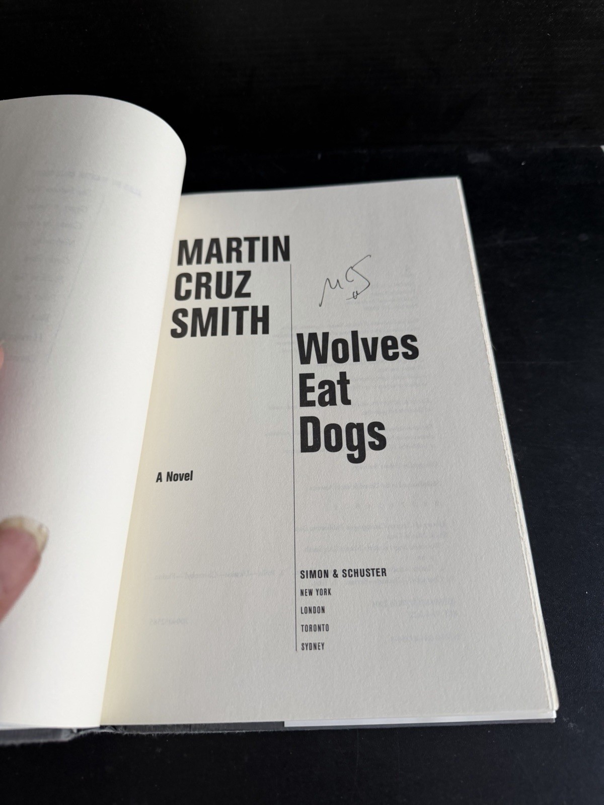 SIGNED 1st Edition 1st Printing Wolves Eat Dogs by Martin Cruz Smith HC DJ 1999
