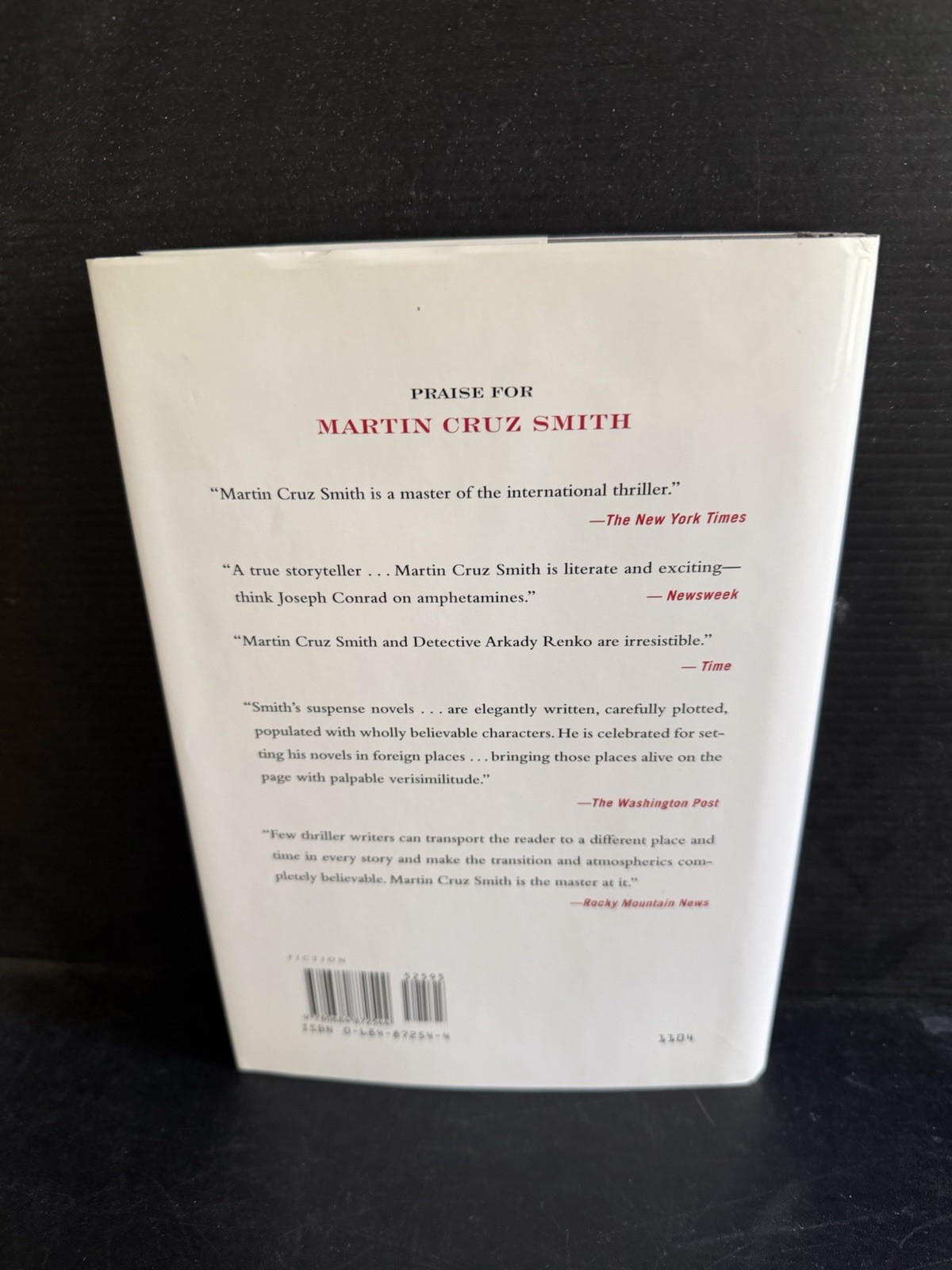 SIGNED 1st Edition 1st Printing Wolves Eat Dogs by Martin Cruz Smith HC DJ 1999