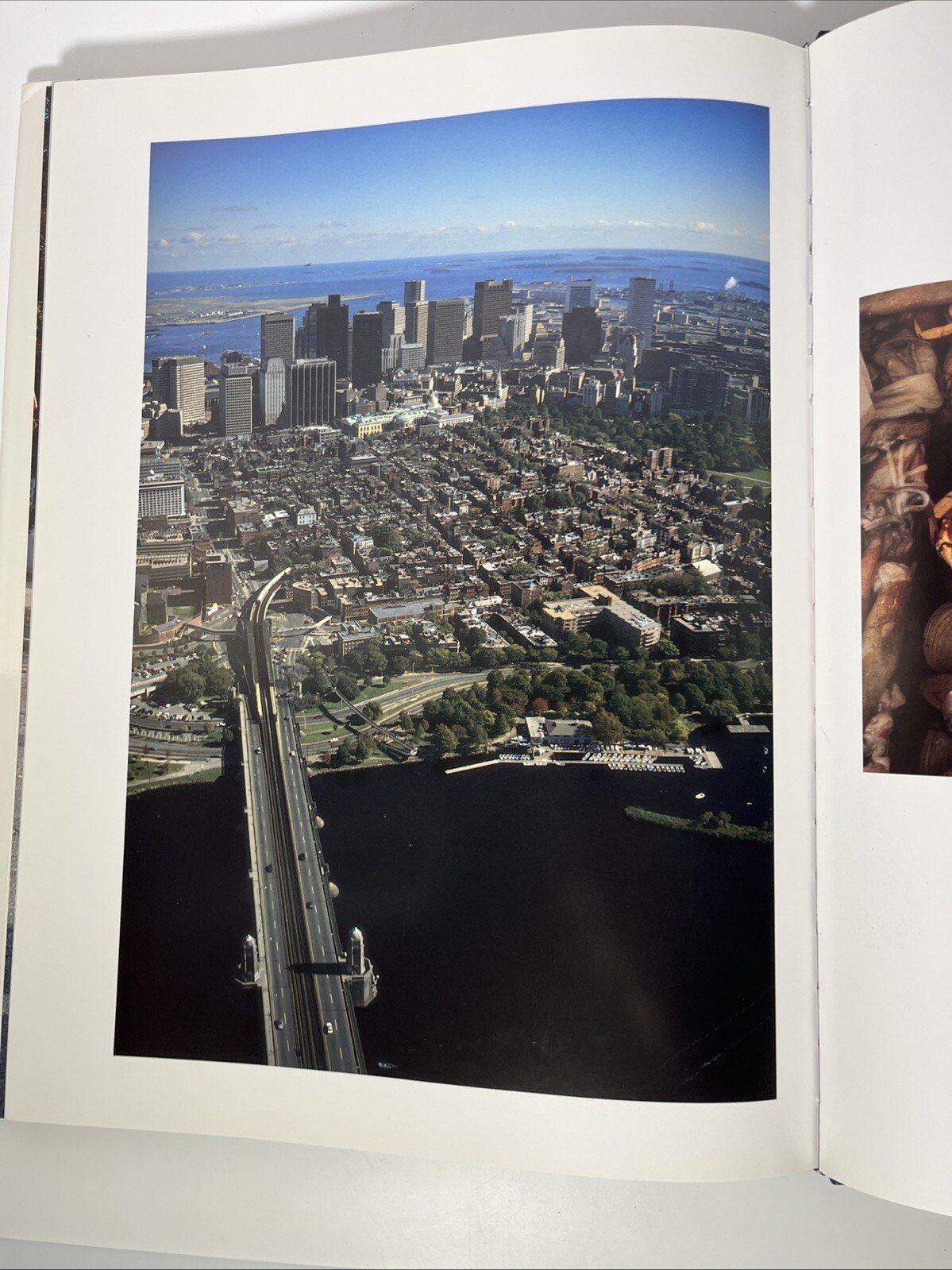 Massachusetts – Hardcover By Hale, Robert – GOOD
