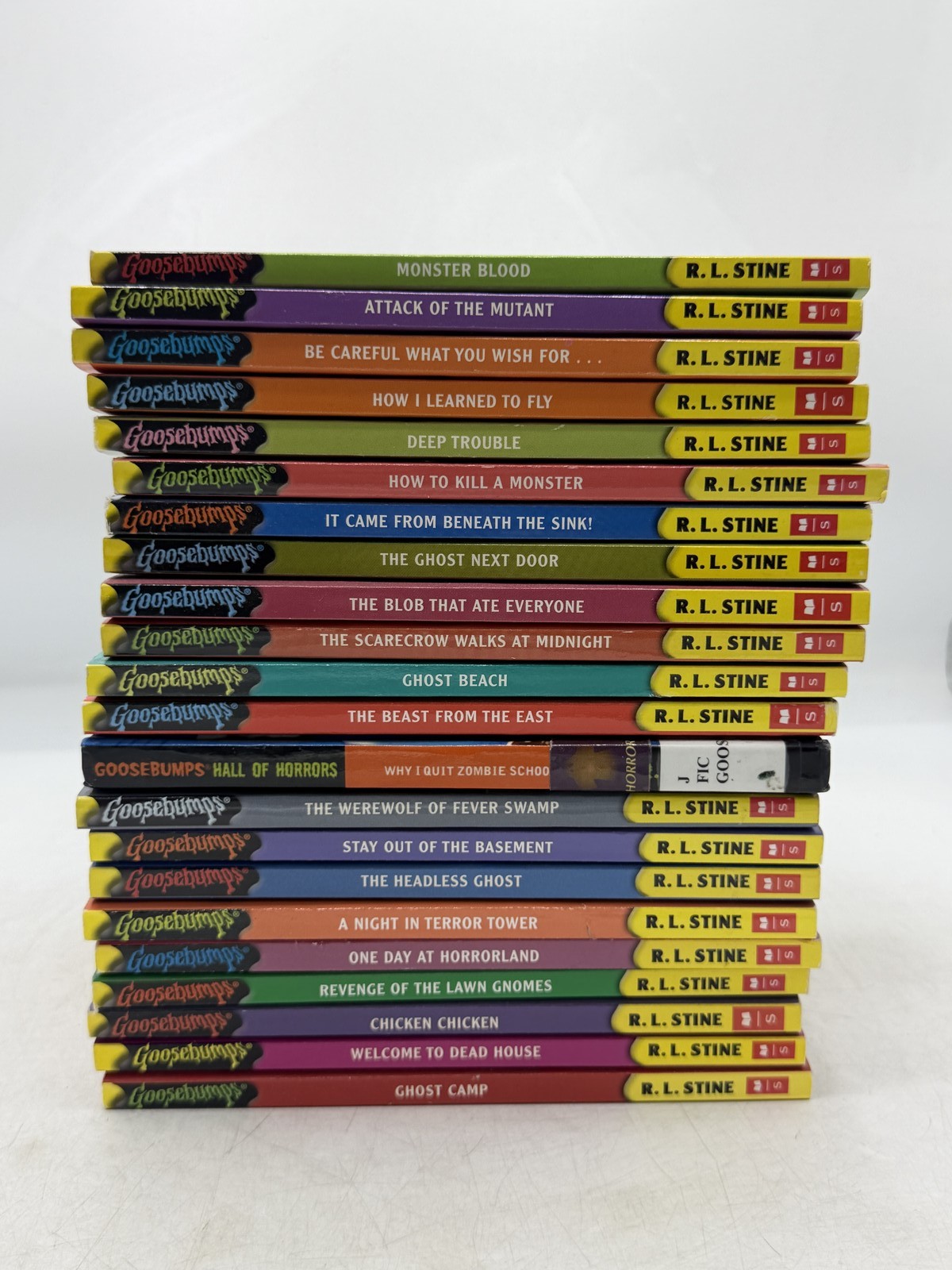 Goosebumps R.L. Stine 22 Book Lot Scholastic Paperback Horror Kids Collection