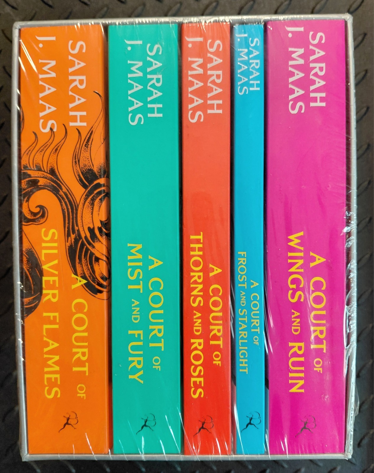 A Court of Thorns and Roses Paperback Box Set (5 Books) : the First Five Books
