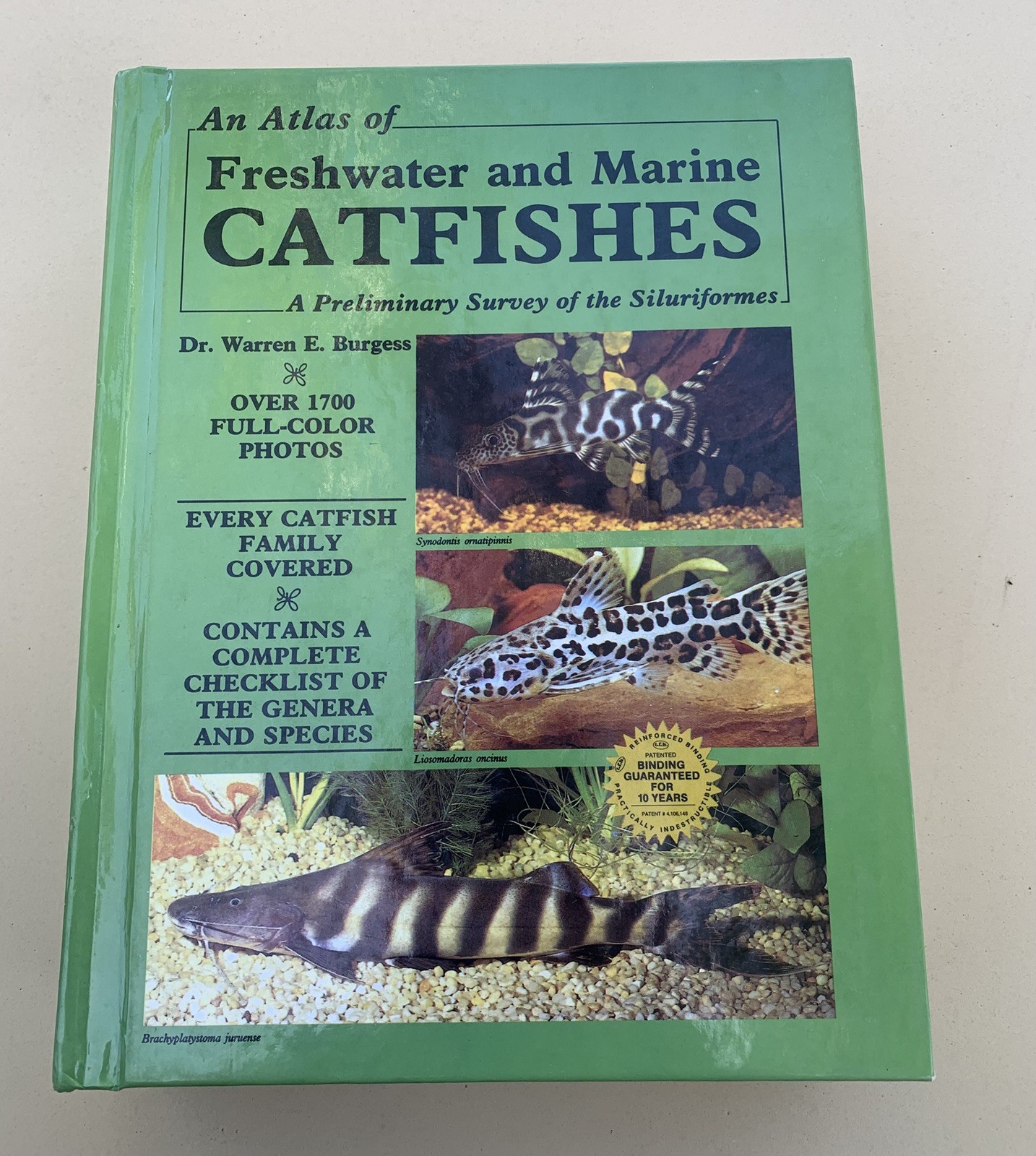 Atlas of Freshwater & Marine Catfishes. Warren Burgess. 1700 color photos. HC