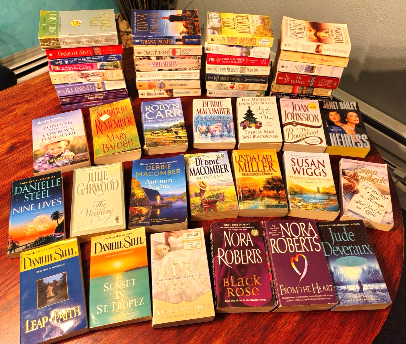 Lot of 10 Modern/Classic Popular Best Seller Romance Novel Paperback RANDOM PICK