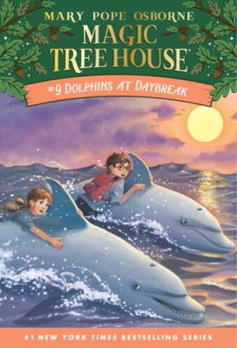 Dolphins at Daybreak (Magic Tree House, No. 9) – Paperback – GOOD