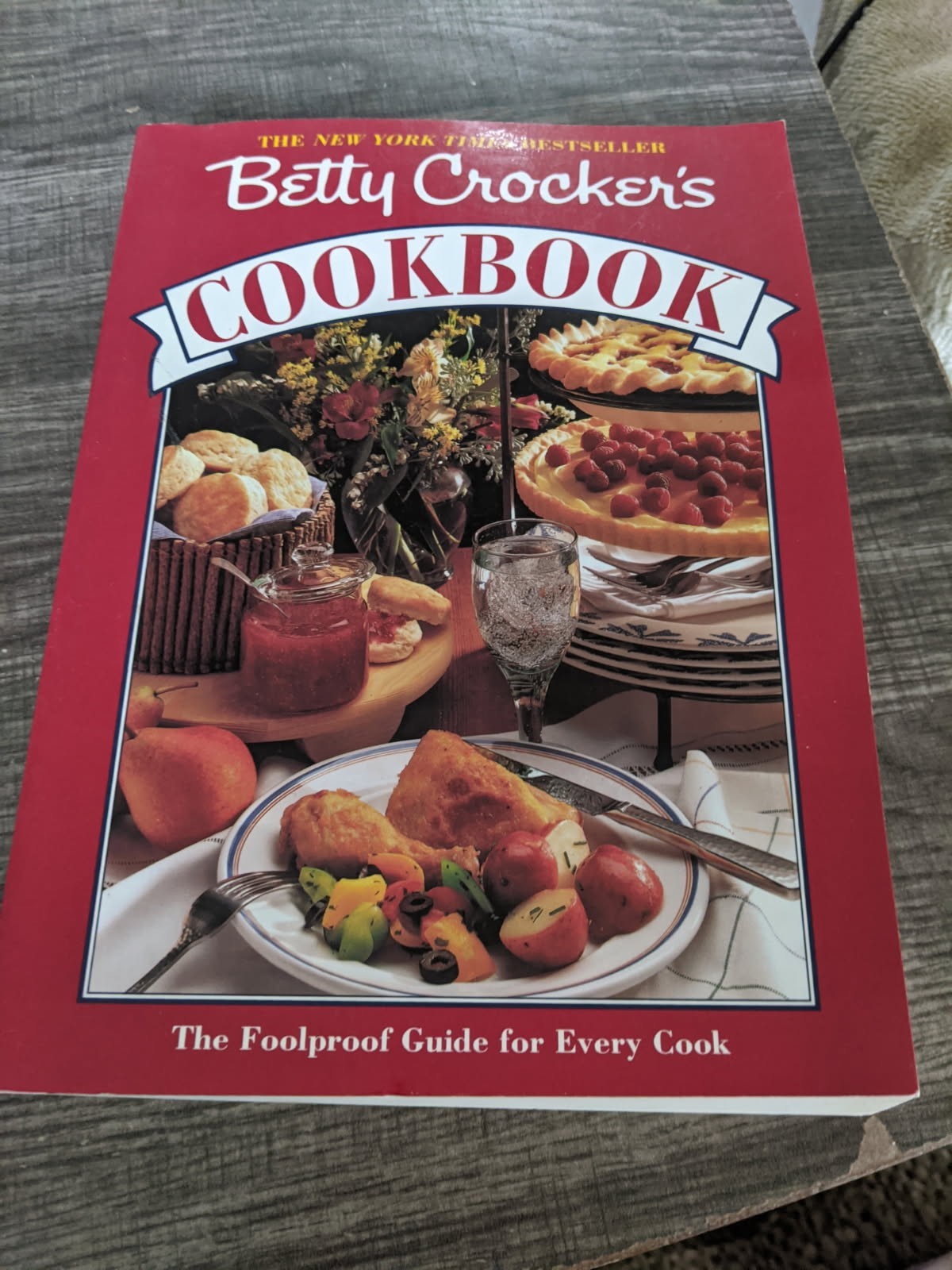 BETTY CROCKER COOKBOOK 1991 VINTAGE PAPERBACK 432 PAGES PREOWNED FREE USA SHIP