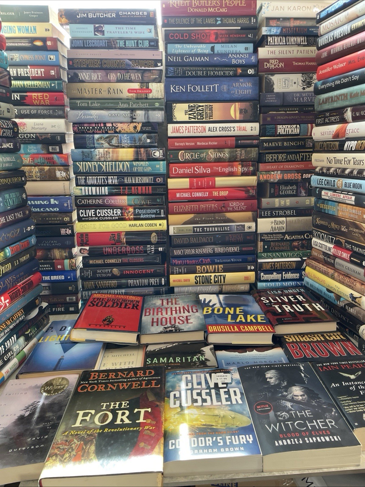 10 Pounds Assorted Fiction Hardcover PBK Books Mass Market Various Genres Good
