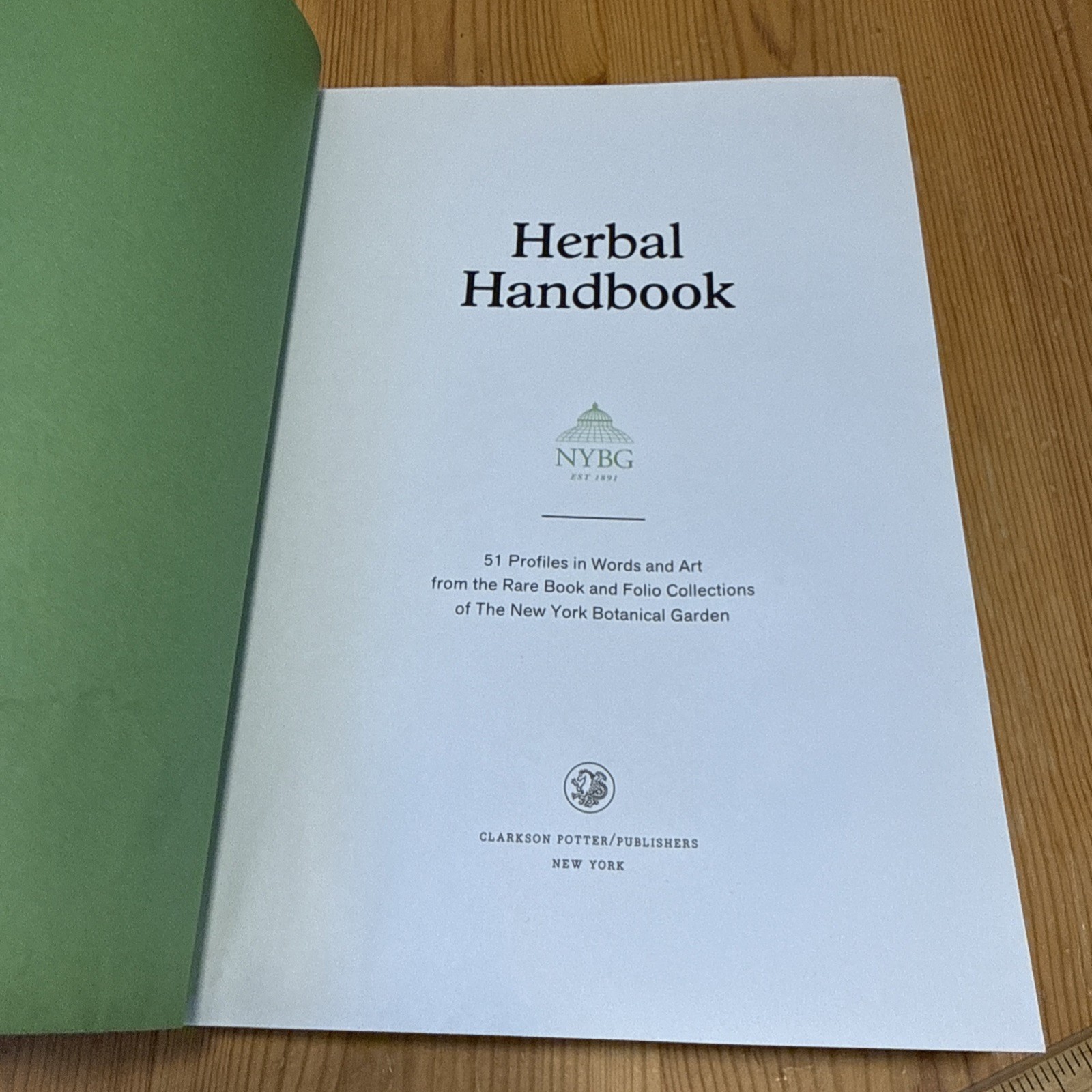 Herbal Handbook by New York Botanical Garden (Illustrated)